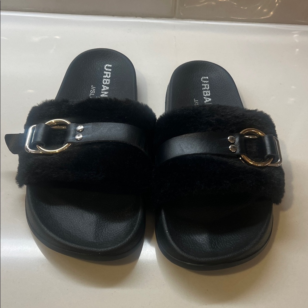 Urban U-Slide Black Furry Slide Slipper/ Sandals Size 9 New!